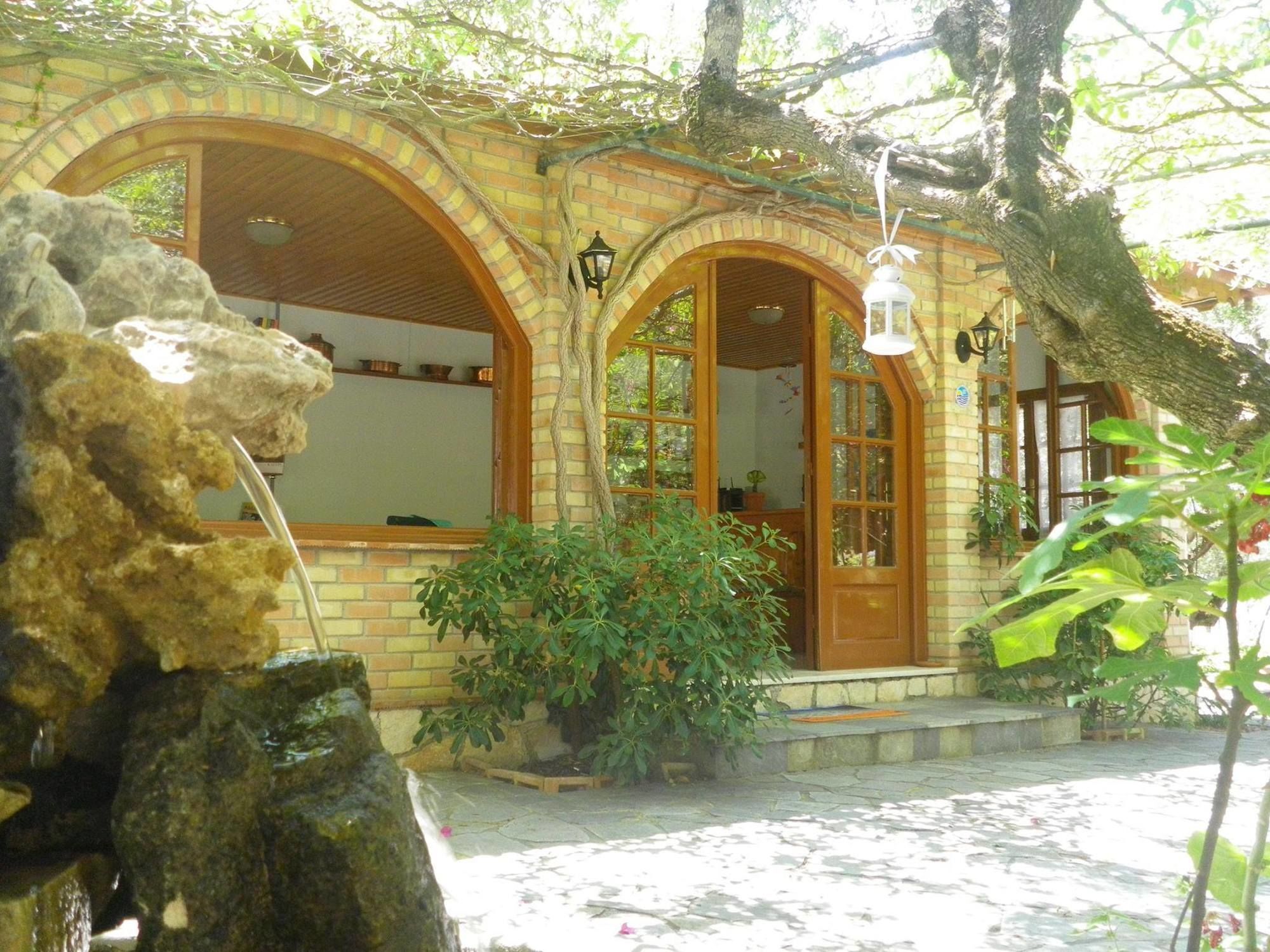 טסיליבי Sofos Apartments מראה חיצוני תמונה